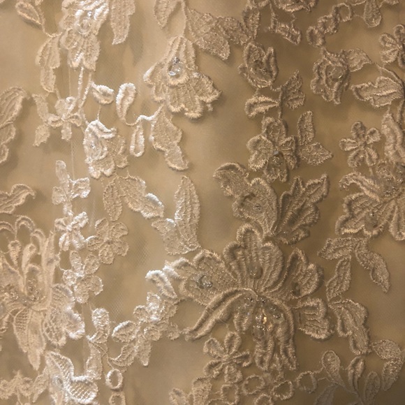 NWT Allure Romance Wedding Dress - Picture 6 of 8
